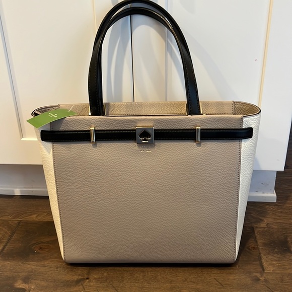 Brand nee w/tag KATE SPADE purse - Picture 1 of 9